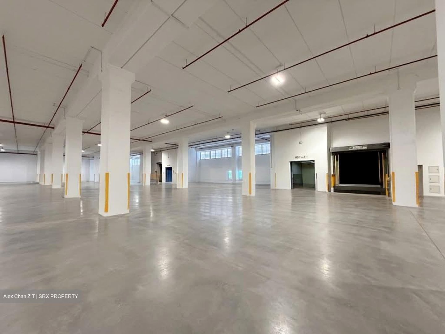 Lakeside MRT (D22), Warehouse #578704951